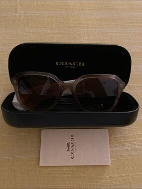 NWT Coach Brown Gradient Women's Sunglasses with Case